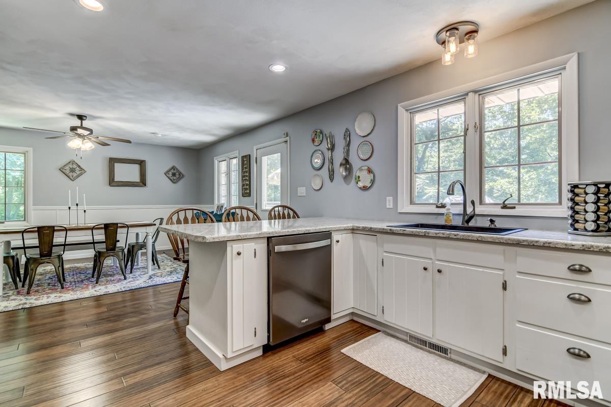 19389 Hunt Road Petersburg, IL 62675 - Photo 11 of 43 Gallery Image 11