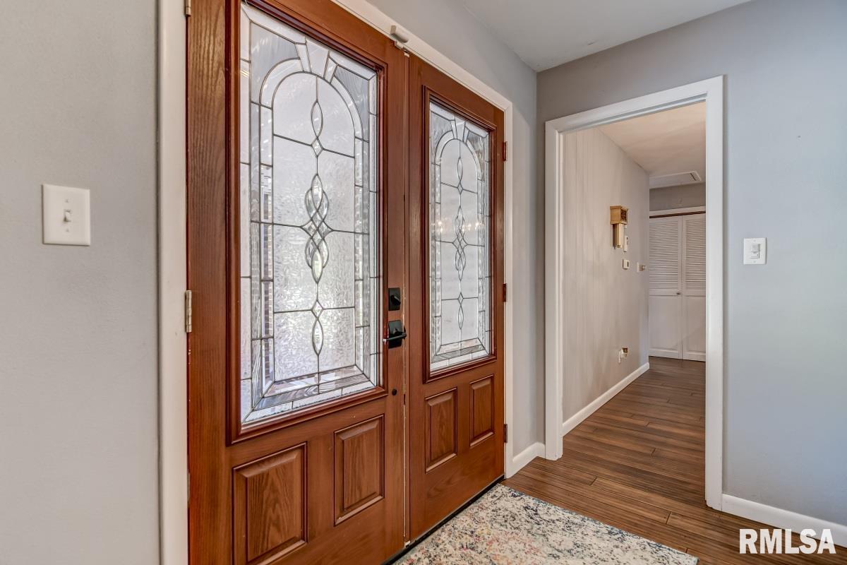 19389 Hunt Road Petersburg, IL 62675 - Photo 3 of 43 Gallery Image 3