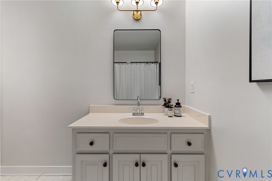 2319 Chartstone Drive Midlothian, VA 23113 - Photo 37 of 50 full bath in the bonus room or 5th bedroom