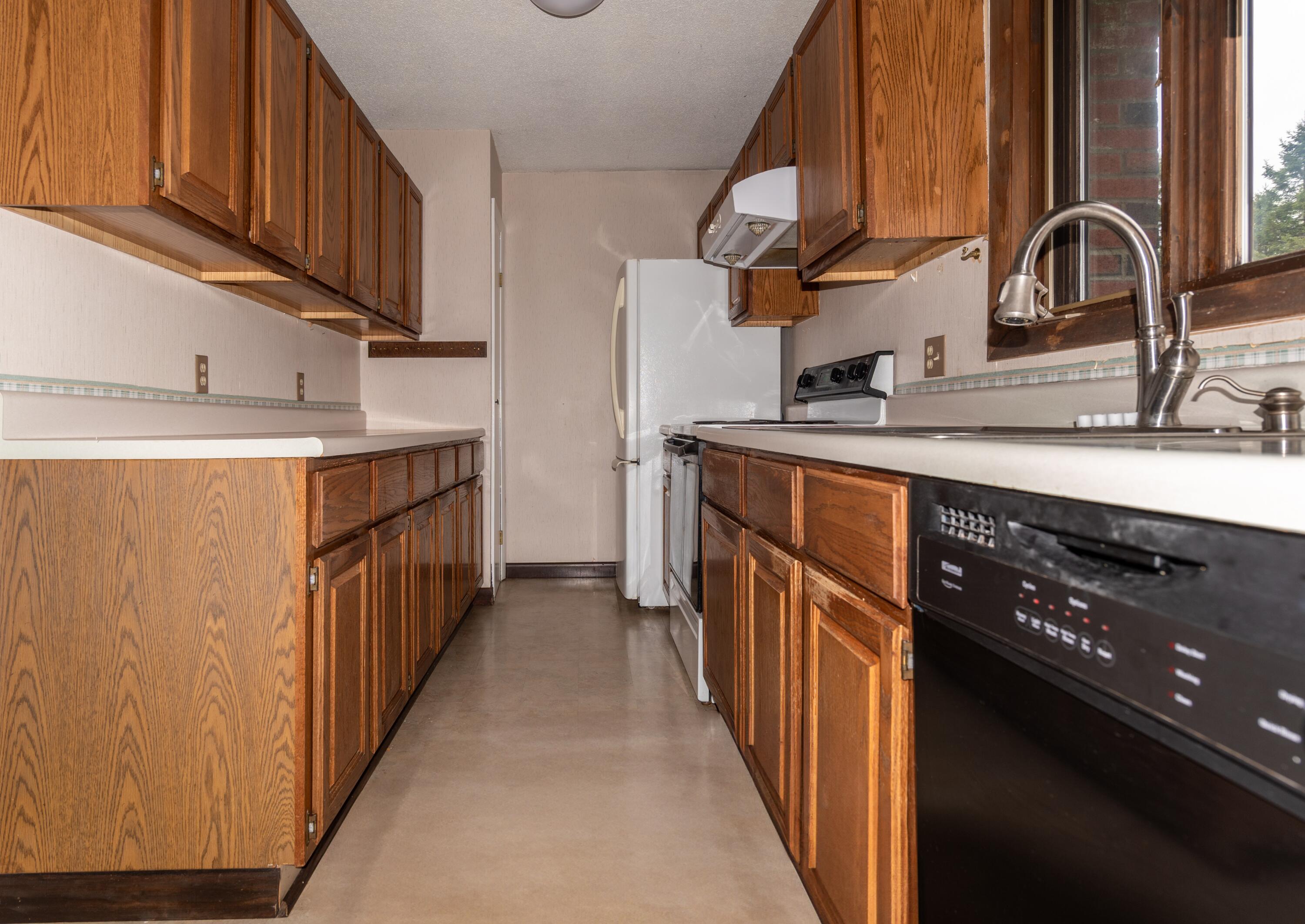 727 Beaulieu Road St. David, ME 04773 - Photo 25 of 39 Kitchen