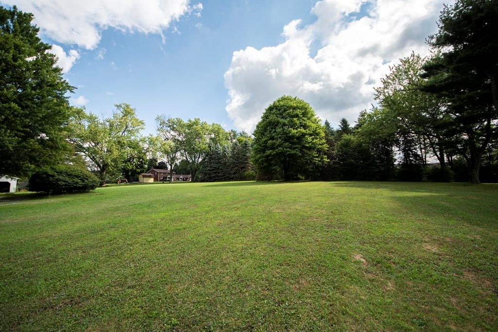 311 1/2 Country Club Road Butler, PA 16002 - Photo 5 of 12