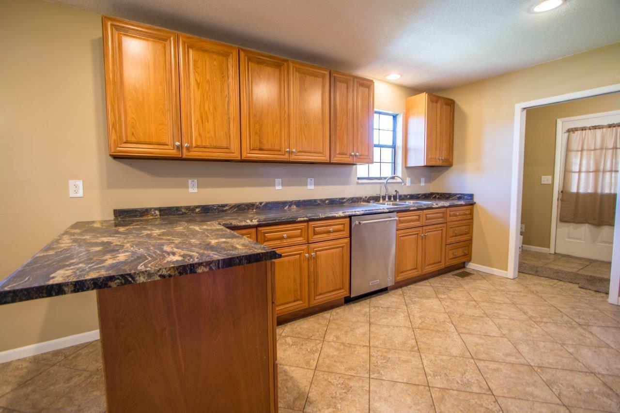 1188 North Beaumont Road Ringgold, GA 30736 - Photo 16 of 32 1188 N Beaumont-35