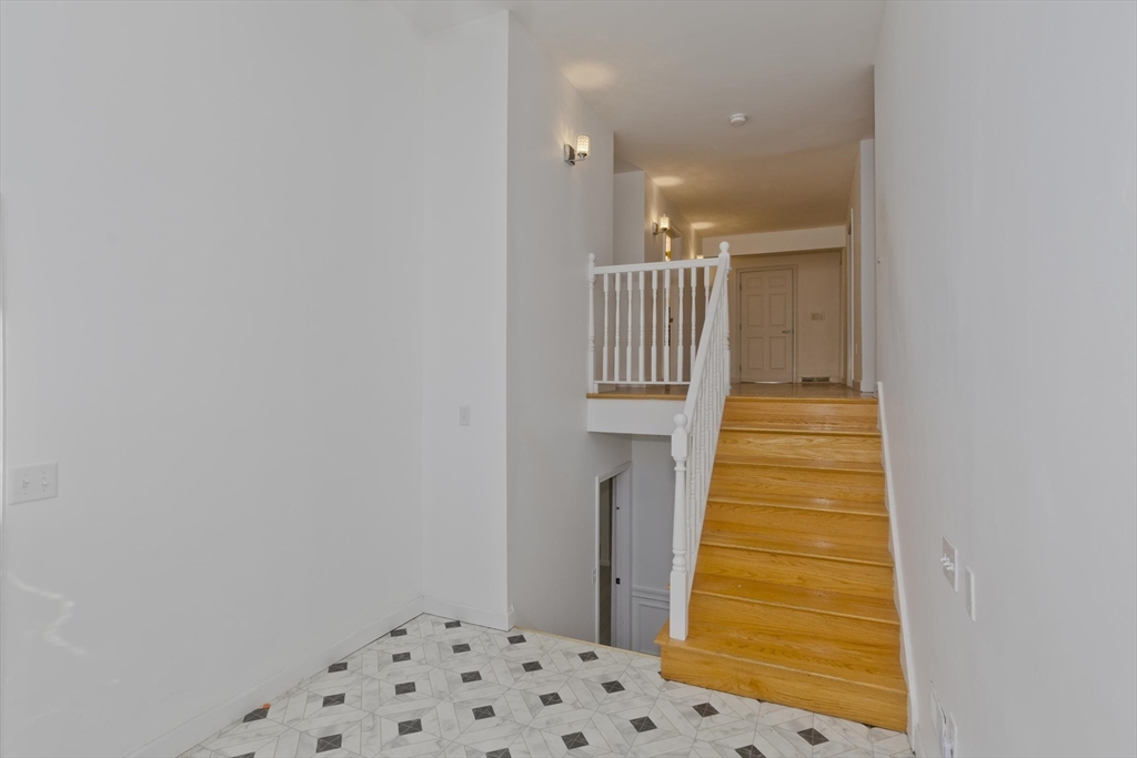 44 Connolly Road Billerica, MA 01821 - Photo 5 of 39