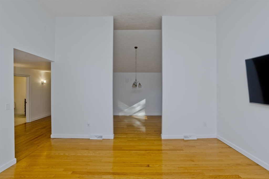 44 Connolly Road Billerica, MA 01821 - Photo 9 of 39