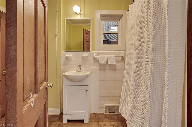 $638,000 | 179 Stone Country Lane, Asheboro, NC 27205