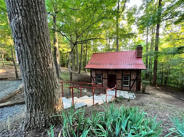 $638,000 | 179 Stone Country Lane, Asheboro, NC 27205