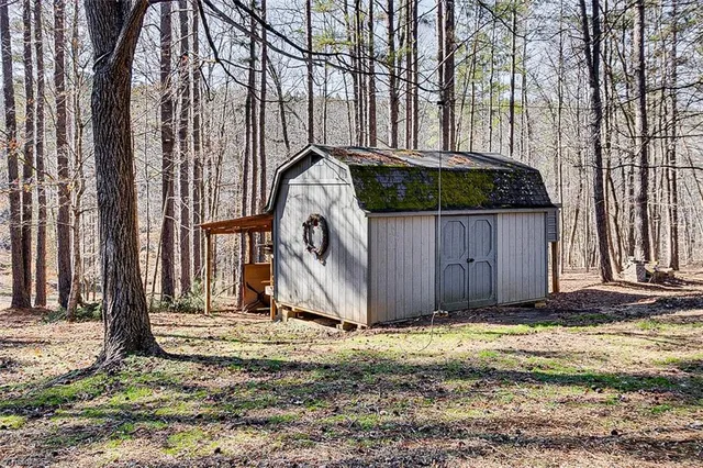 $638,000 | 179 Stone Country Lane, Asheboro, NC 27205