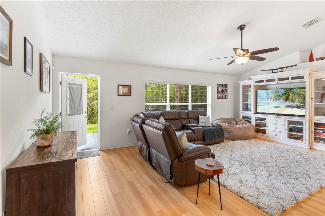 1452 Seahouse Street Sebastian, FL 32958 - Photo 5 of 28