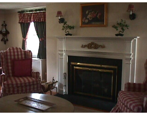 39 Rural Avenue Medford, MA 02155 - Photo 4 of 9 Gallery Image 4