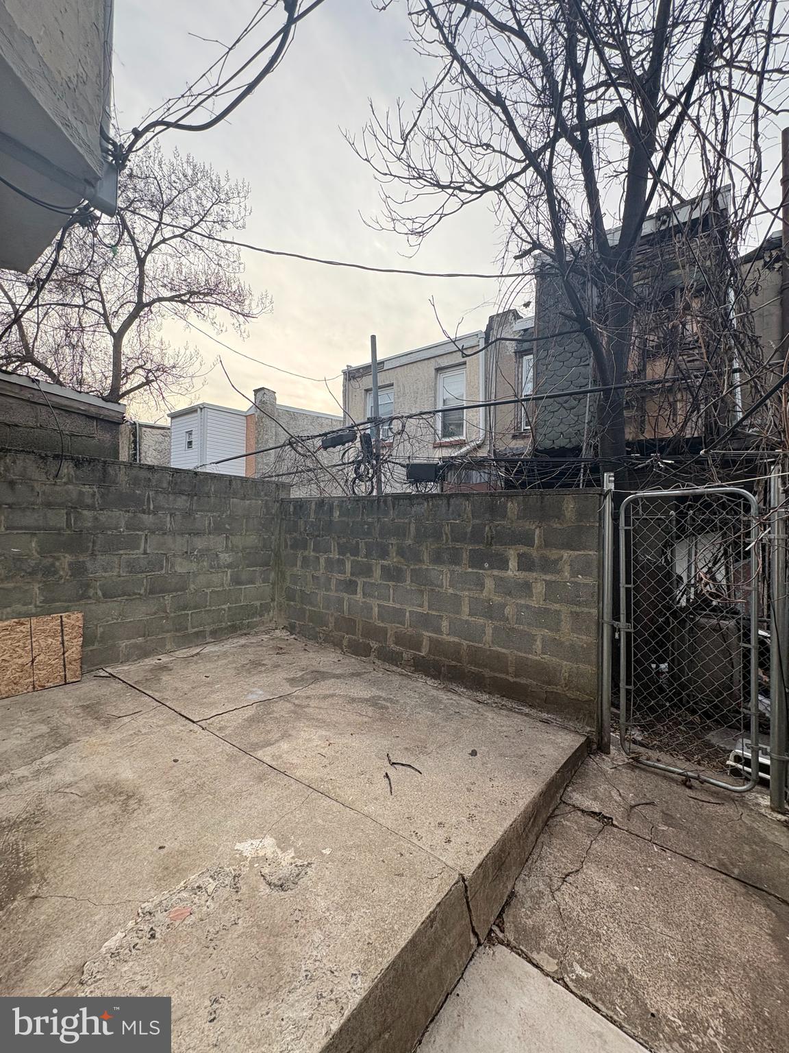 2626 North Jessup Street Philadelphia, PA 19133 - Photo 11 of 12 a bathroom with a shower