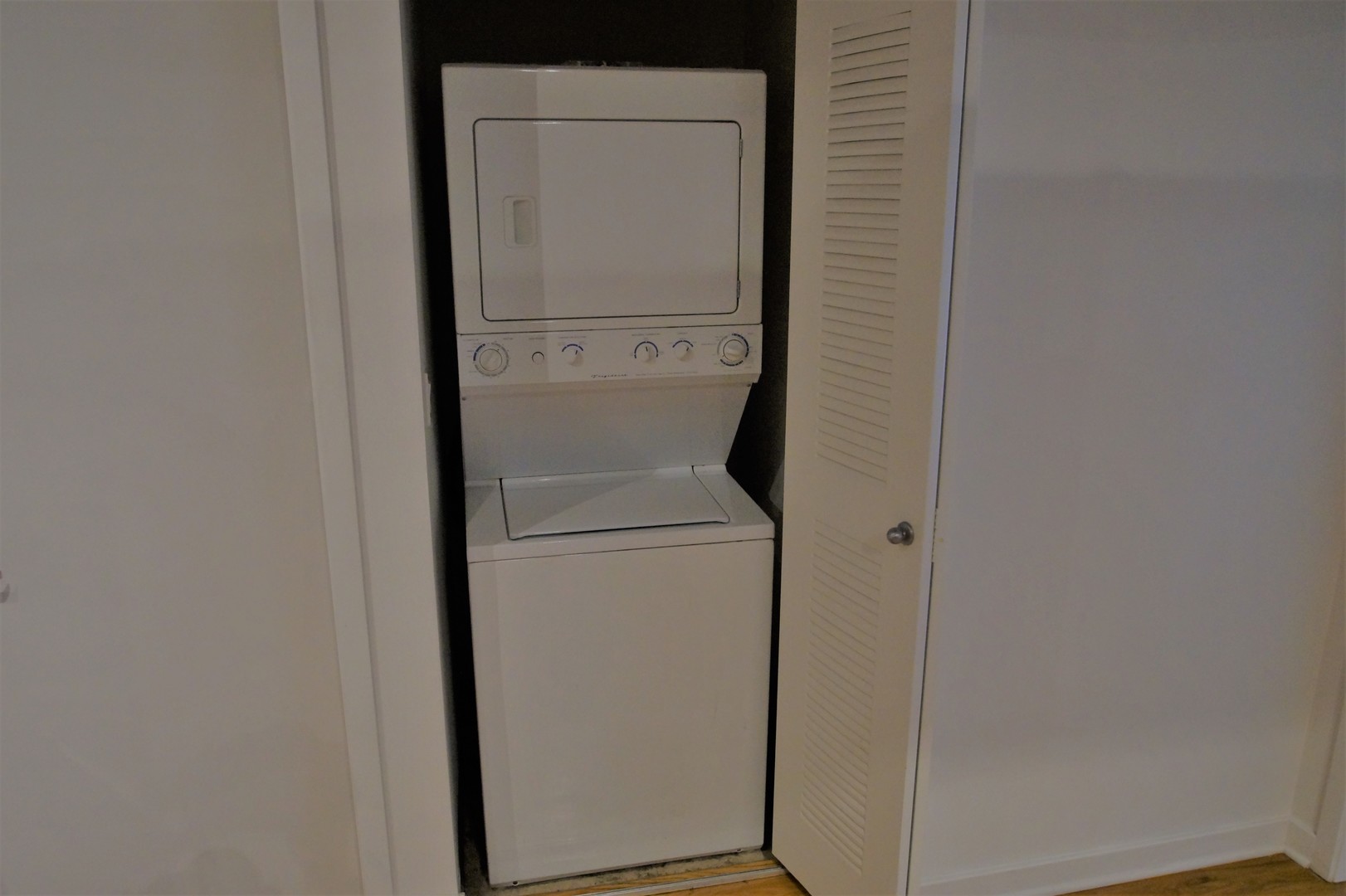 1151 West 14th Place, Unit 209 Chicago, IL 60608 - Photo 16 of 17