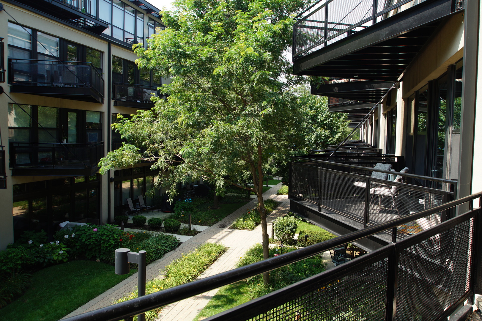1151 West 14th Place, Unit 209 Chicago, IL 60608 - Photo 3 of 17