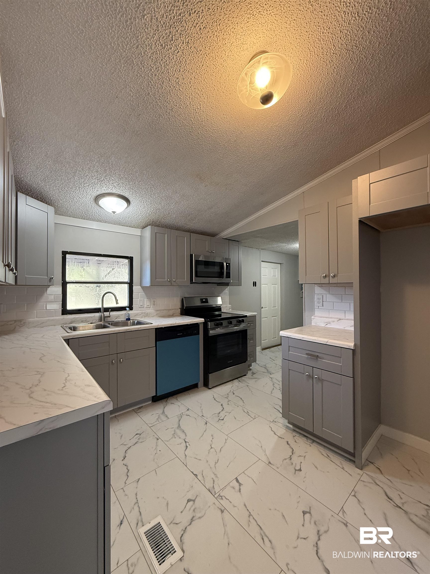 44607 Highway 31 Castleberry, AL 36432 - Photo 8 of 22
