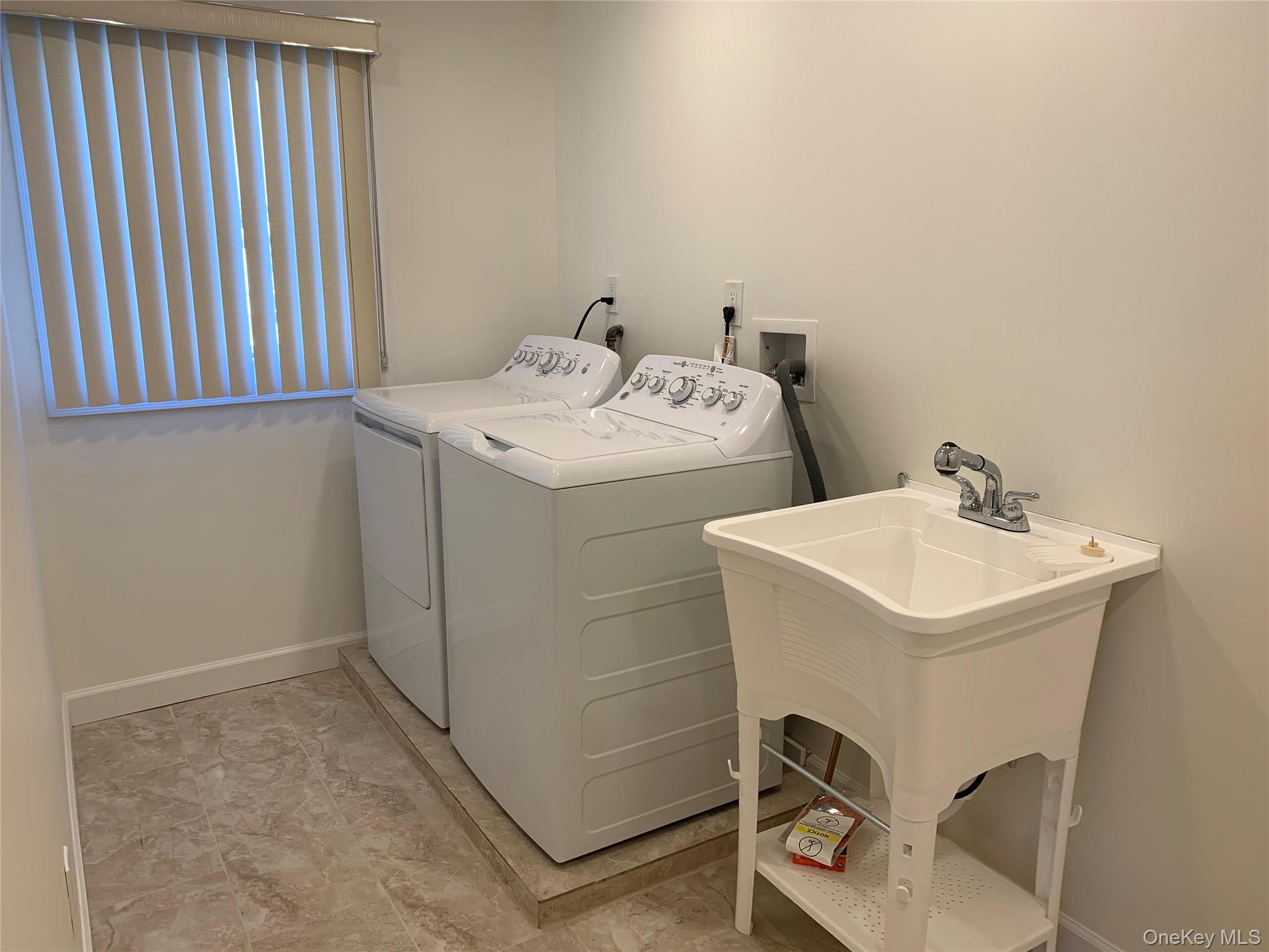97 Gainsborg Avenue East, Unit RIGHT SIDE West Harrison, NY 10604 - Photo 29 of 39 Convenient laundry room