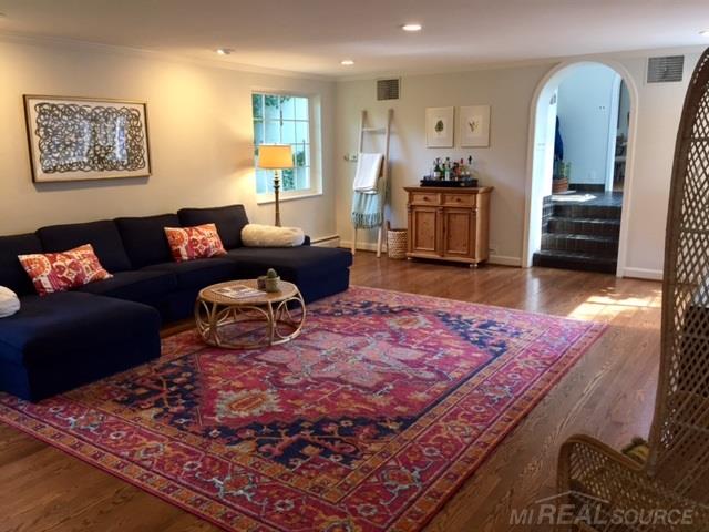 121 Merriweather Road Grosse Pointe Farms, MI 48236 - Photo 10 of 21