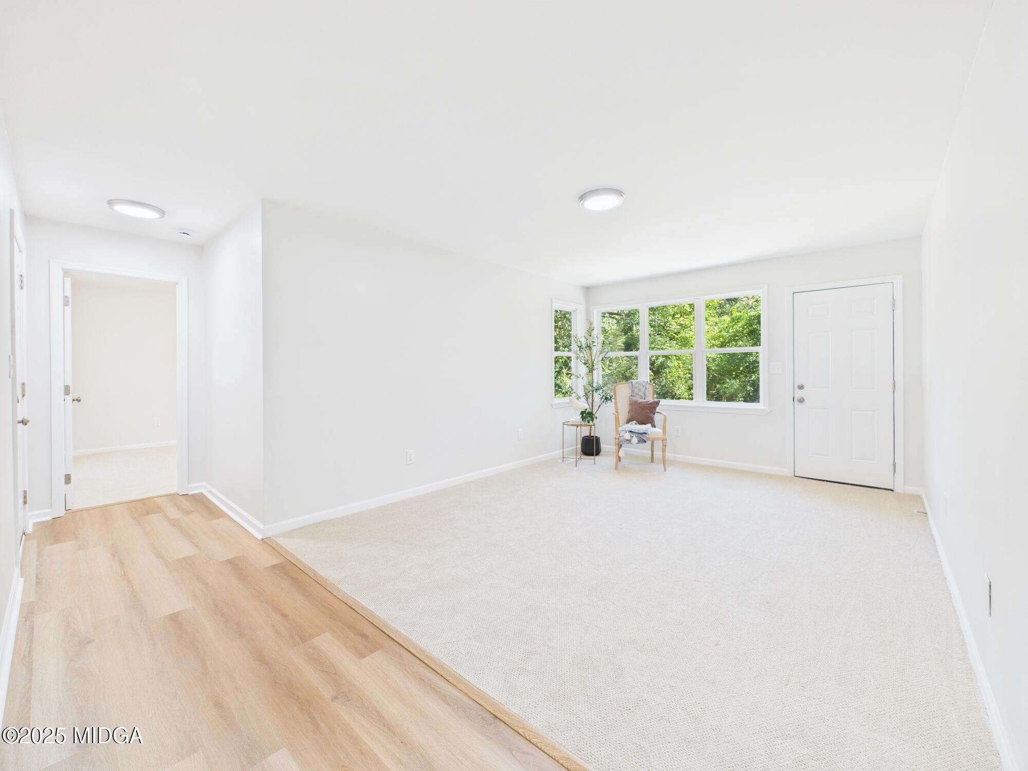 2471 Old Holton Road Macon, GA 31204 - Photo 13 of 34 a view of an empty room with a window