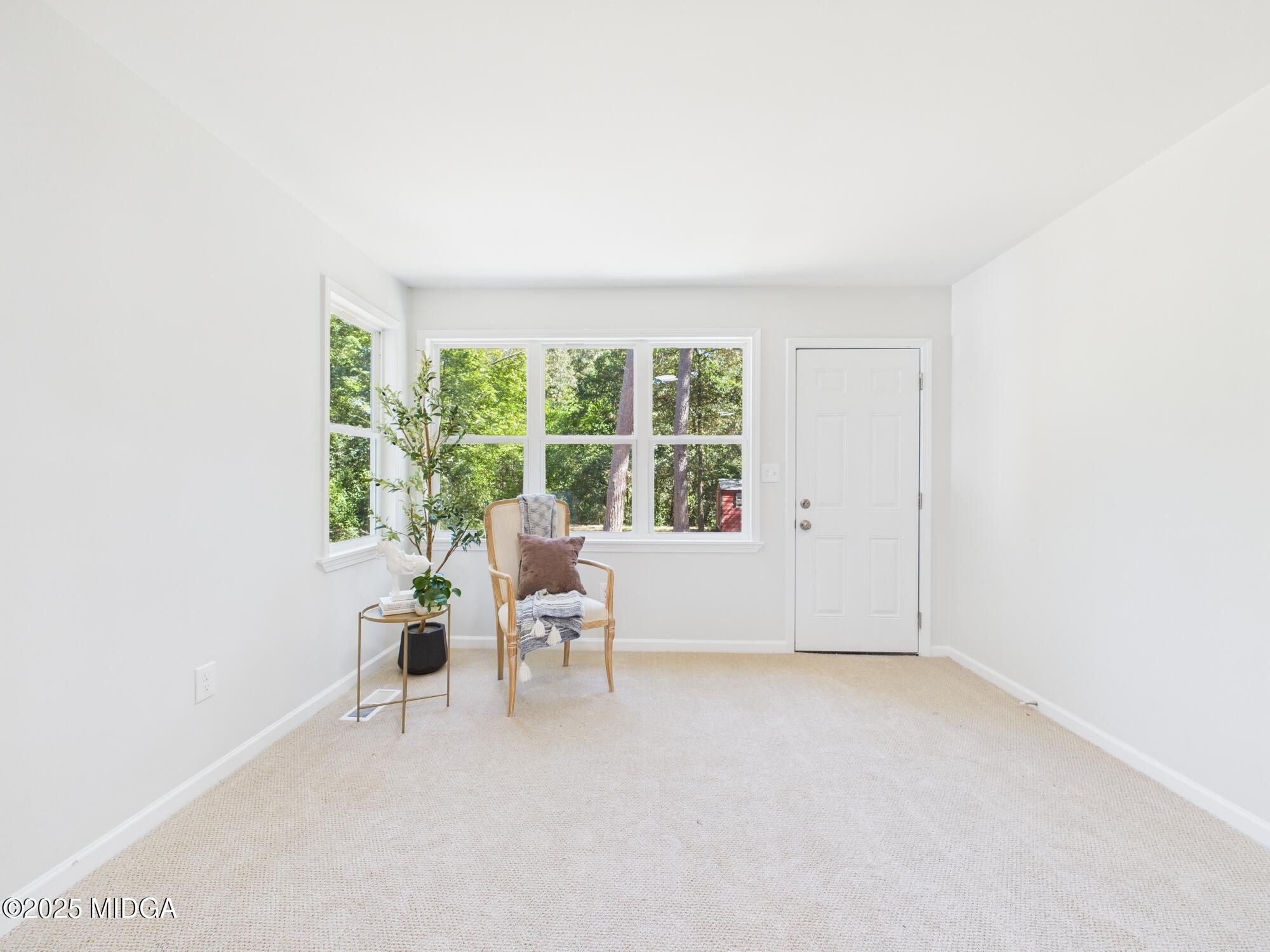 2471 Old Holton Road Macon, GA 31204 - Photo 14 of 34 an outdoor view with patio