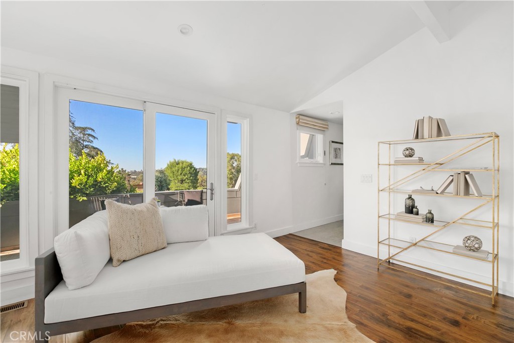 9625 Oak Pass Road Beverly Hills, CA 90210 - Photo 16 of 30