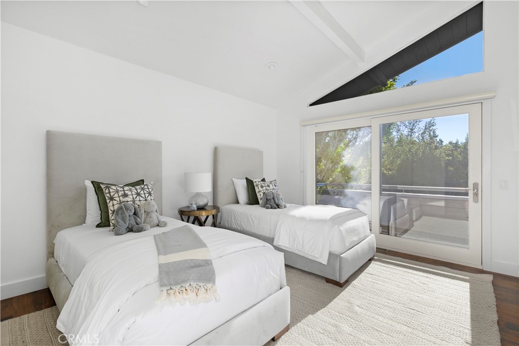 9625 Oak Pass Road Beverly Hills, CA 90210 - Photo 18 of 30