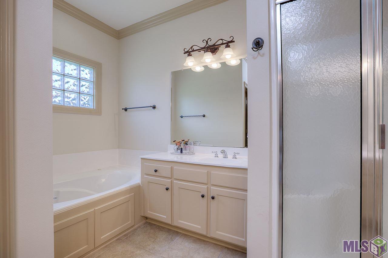 10209 Springtree Avenue Baton Rouge, LA 70810 - Photo 13 of 22 Gallery Image 13