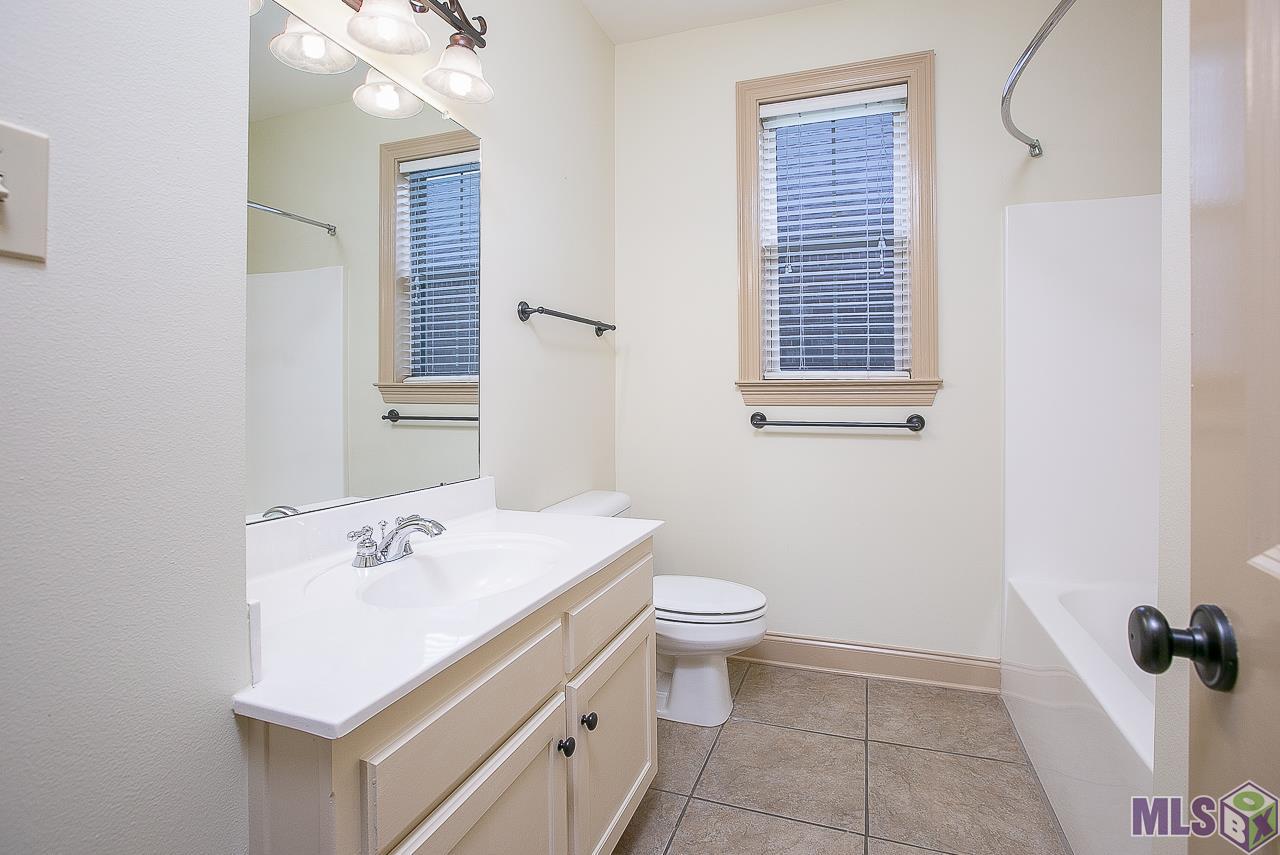 10209 Springtree Avenue Baton Rouge, LA 70810 - Photo 17 of 22 Gallery Image 17
