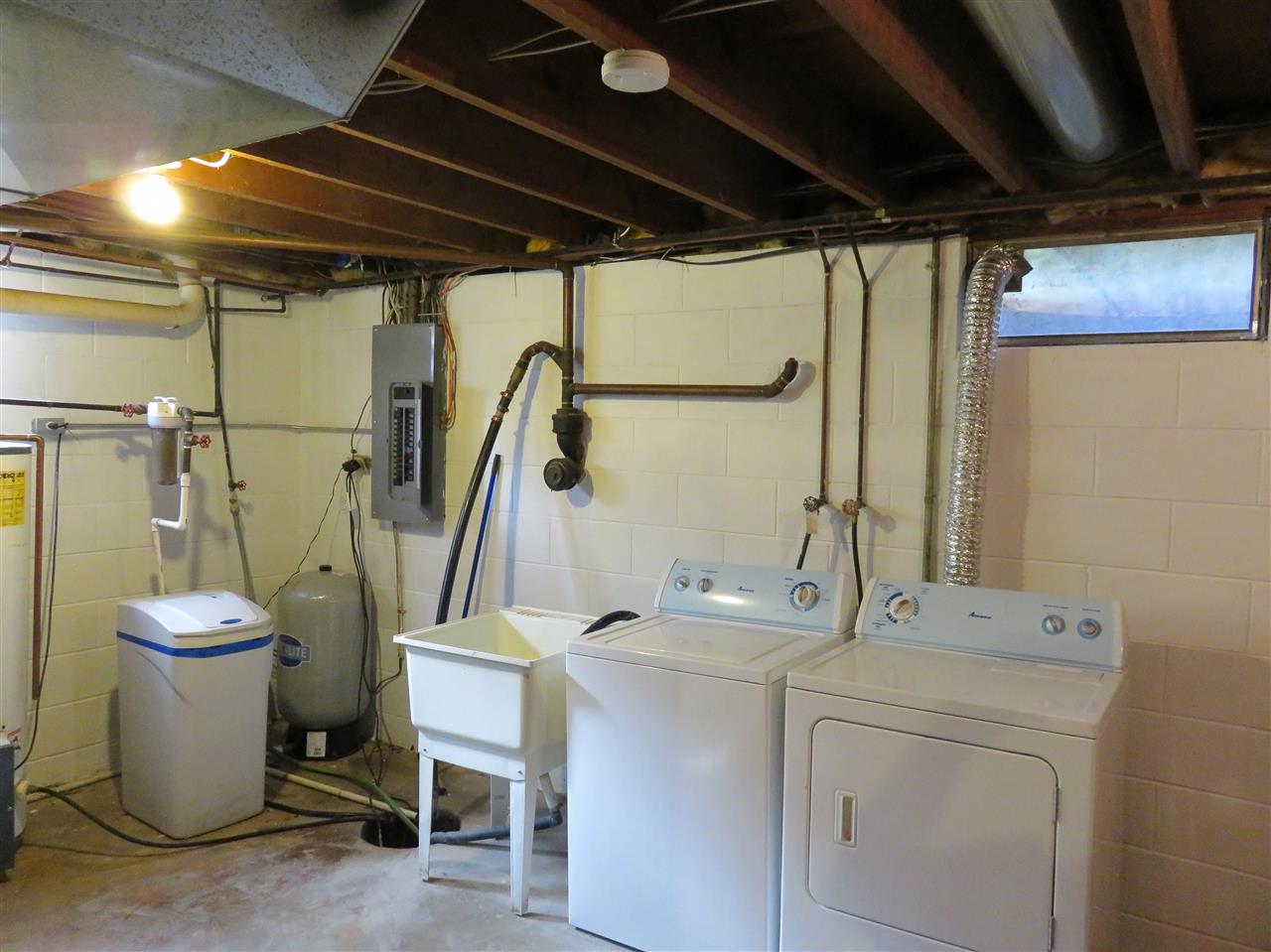 2190 Haslett Road Williamston, MI 48895 - Photo 13 of 19 31293077-12.JPG