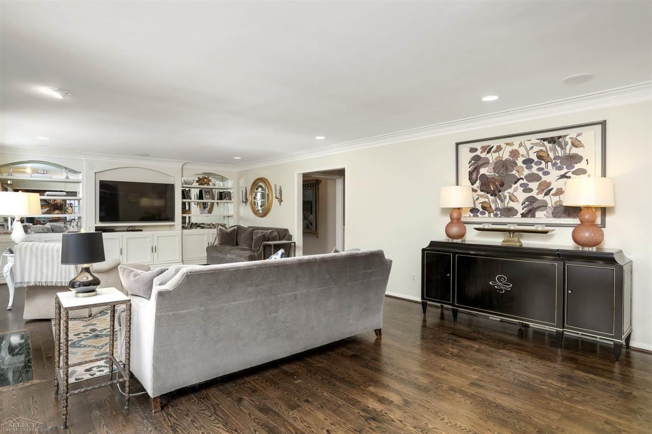 44 South Deeplands Road Grosse Pointe Shores, MI 48236 - Photo 11 of 41