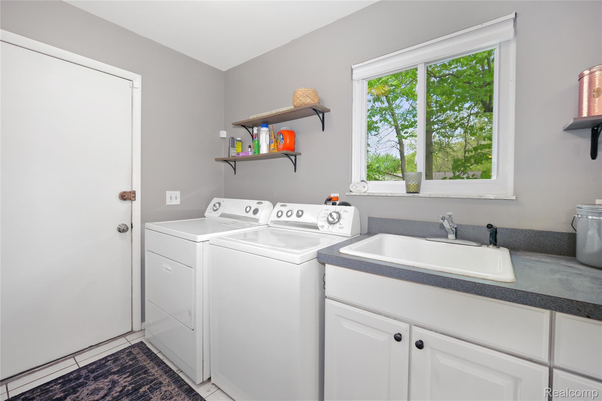 1188 James R Street Howell, MI 48843 - Photo 11 of 34 PANA2410.jpg