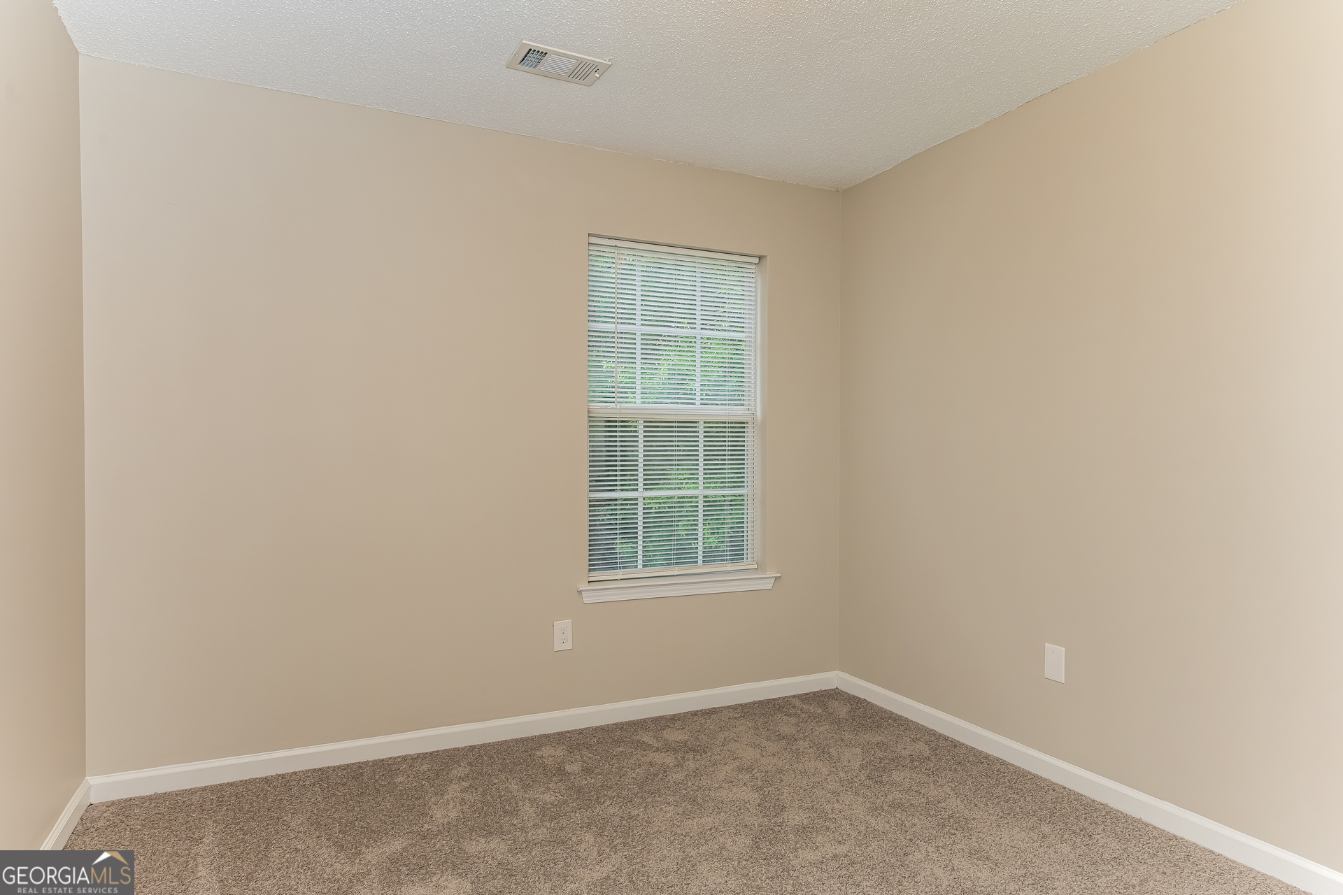 6034 Waggoner Court Rex, GA 30273 - Photo 12 of 17