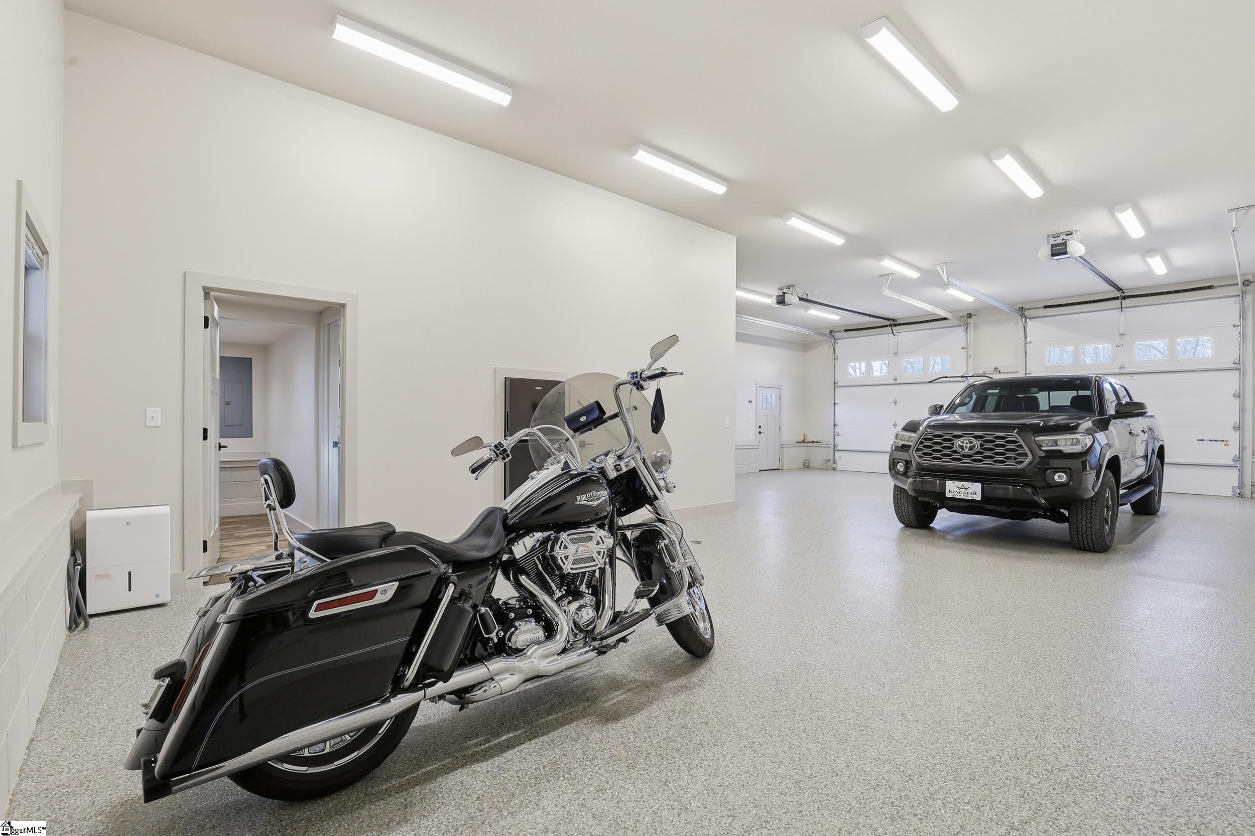 3474 Highway 414 Landrum, SC 29356 - Photo 2 of 34