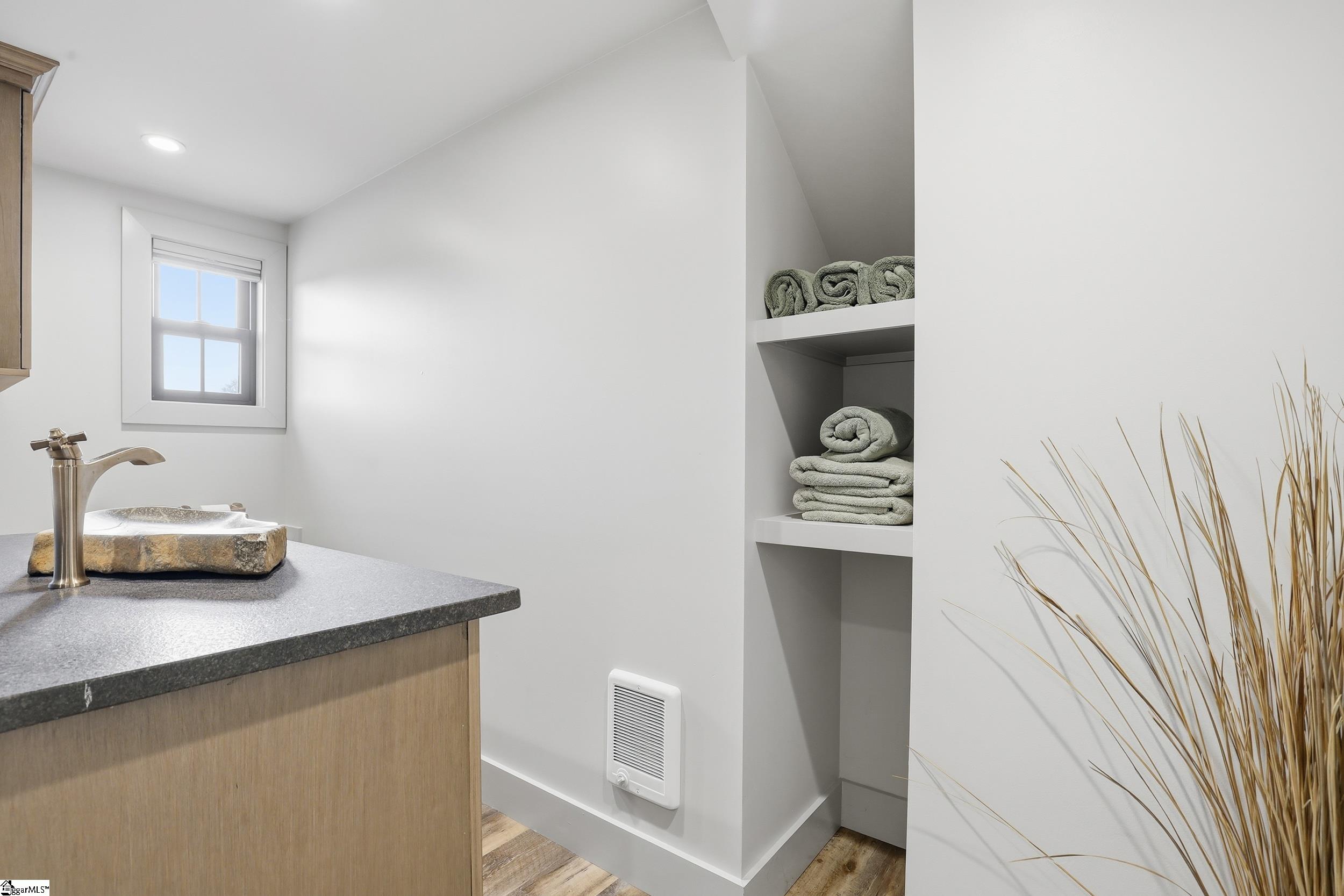 3474 Highway 414 Landrum, SC 29356 - Photo 4 of 34