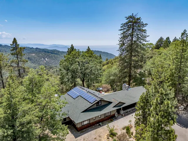 $865,000 | 21395 Highway 243, Idyllwild, CA 92549