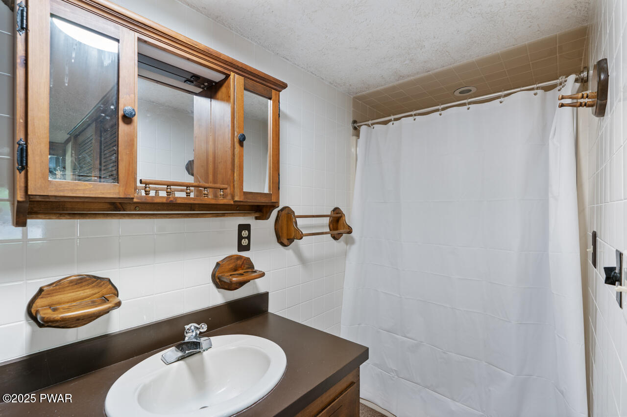 237 Woodtown Road Shohola, PA 18458 - Photo 33 of 56