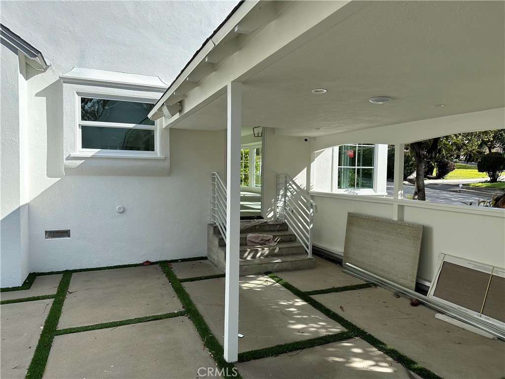 338 West Kenneth Road Glendale, CA 91202 - Photo 17 of 18