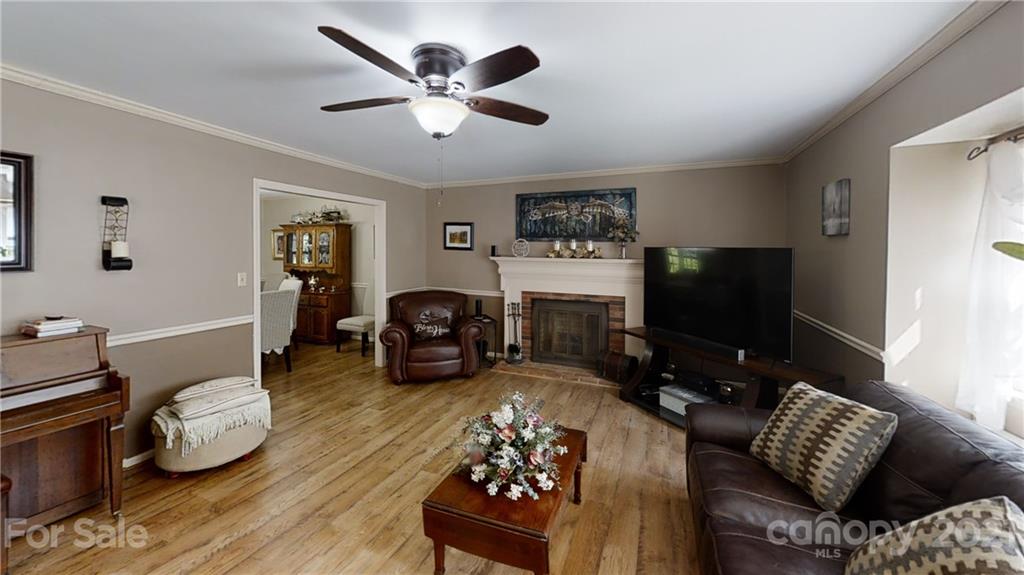 3609 Falling Creek Road Hickory, NC 28601 - Photo 2 of 34 Gallery Image 2