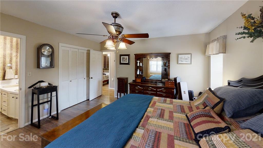 3609 Falling Creek Road Hickory, NC 28601 - Photo 11 of 34 Gallery Image 11