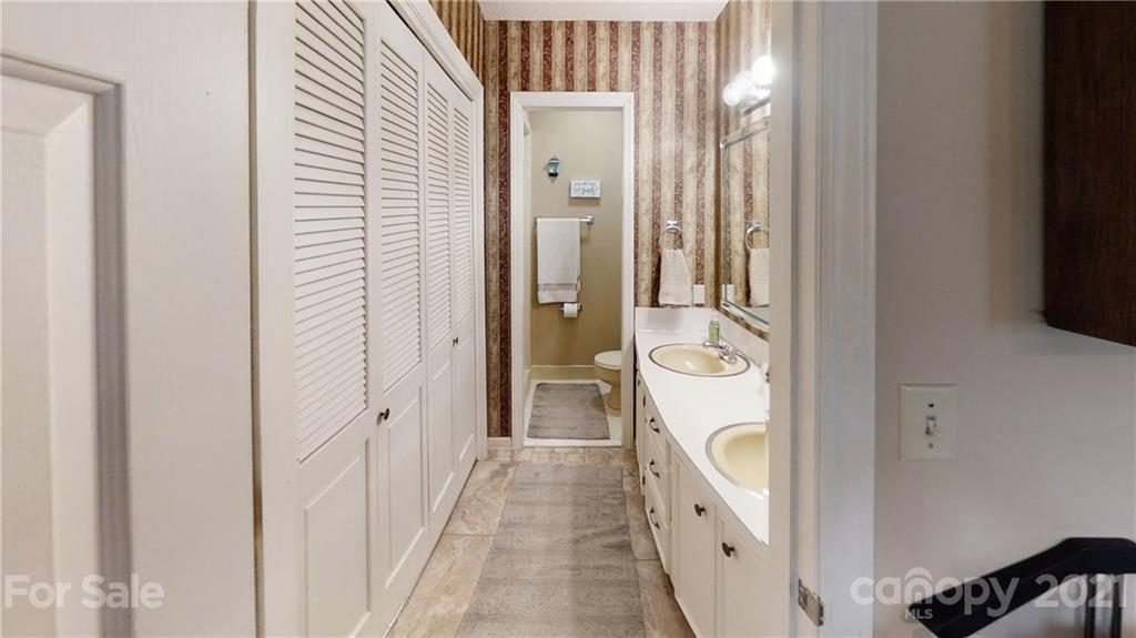 3609 Falling Creek Road Hickory, NC 28601 - Photo 12 of 34 Gallery Image 12