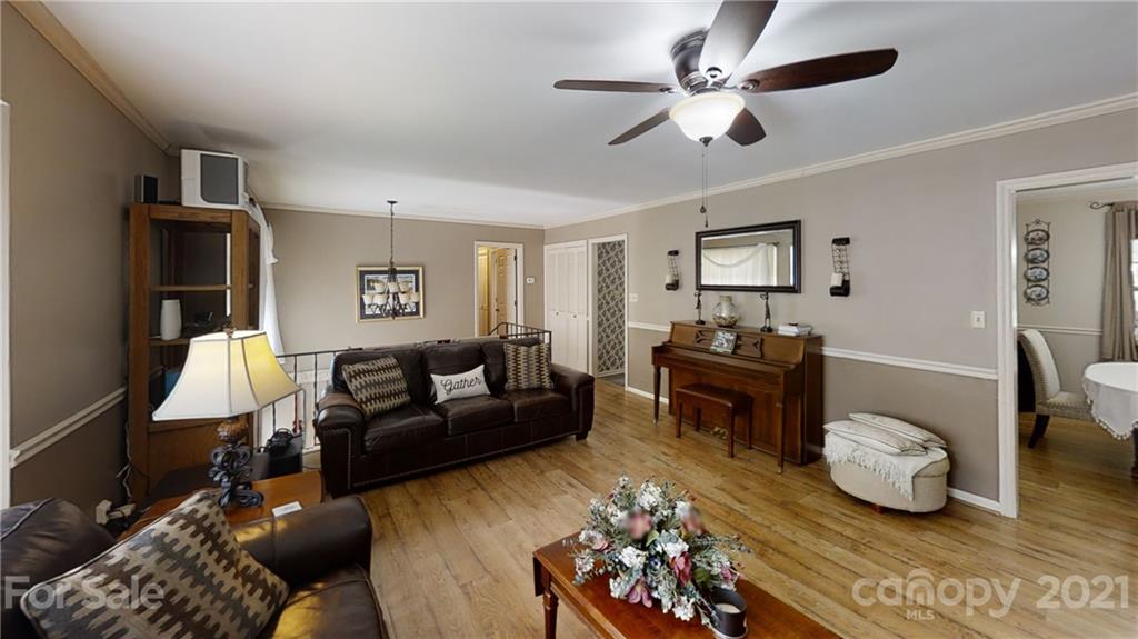 3609 Falling Creek Road Hickory, NC 28601 - Photo 3 of 34 Gallery Image 3