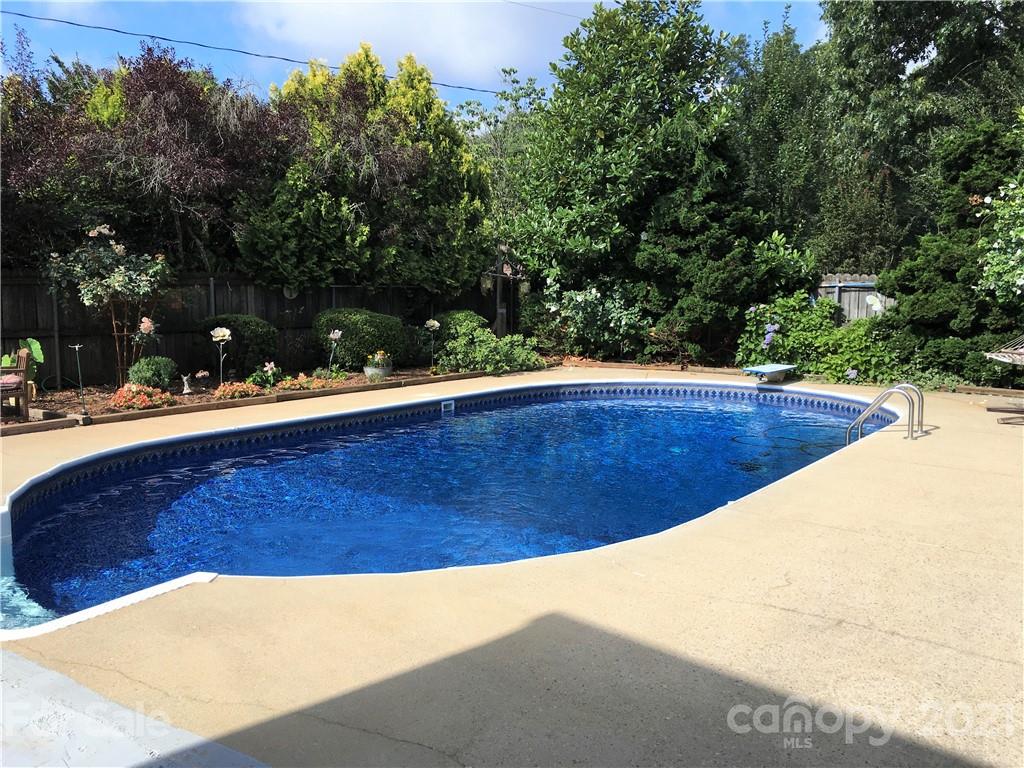 3609 Falling Creek Road Hickory, NC 28601 - Photo 29 of 34 Gallery Image 29