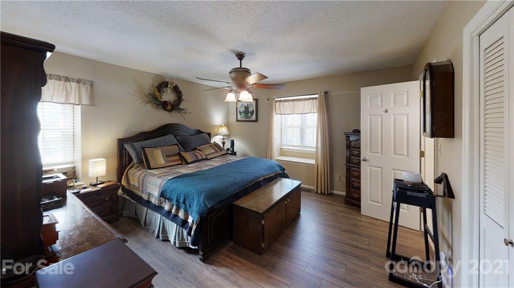 3609 Falling Creek Road Hickory, NC 28601 - Photo 10 of 34 Gallery Image 10
