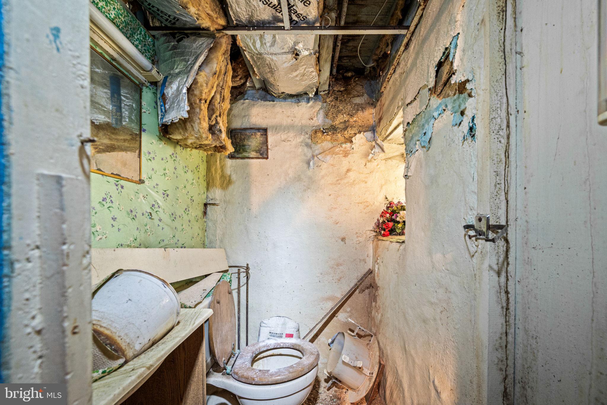 102 West Cliveden Street Philadelphia, PA 19119 - Photo 19 of 25 a bathroom with a sink a toilet and shower