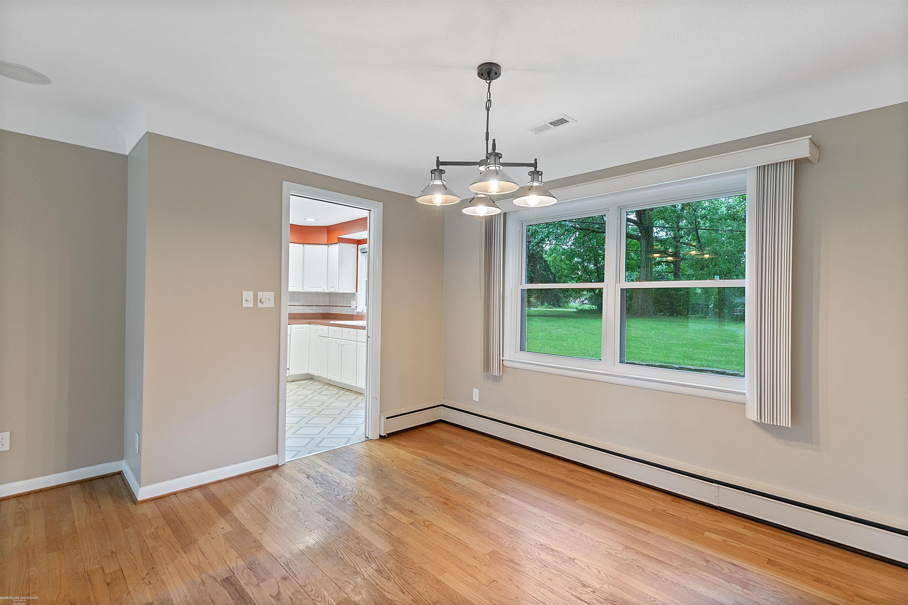 240 Montmorency Road Rochester Hills, MI 48307 - Photo 11 of 40