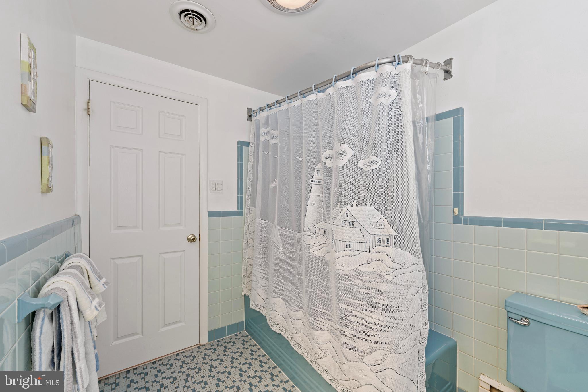 1131 Frederick Road Jenkintown, PA 19046 - Photo 24 of 30 a bathroom with a shower