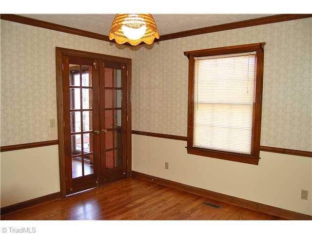 613 Springwood Road Asheboro, NC 27205 - Photo 5 of 16 Dining Room.