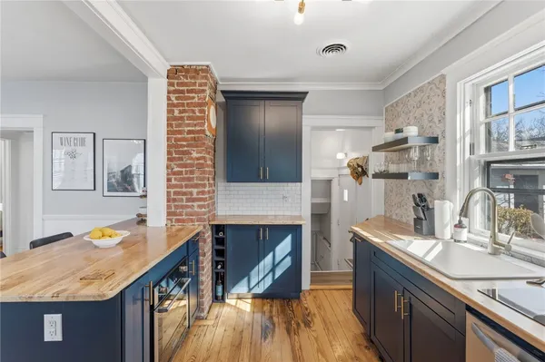 $399,000 | 68 Packard Avenue, Warwick, RI 02886