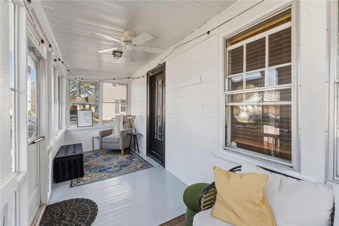 68 Packard Avenue Warwick, RI 02886 - Photo 2 of 44 Enclosed front porch
