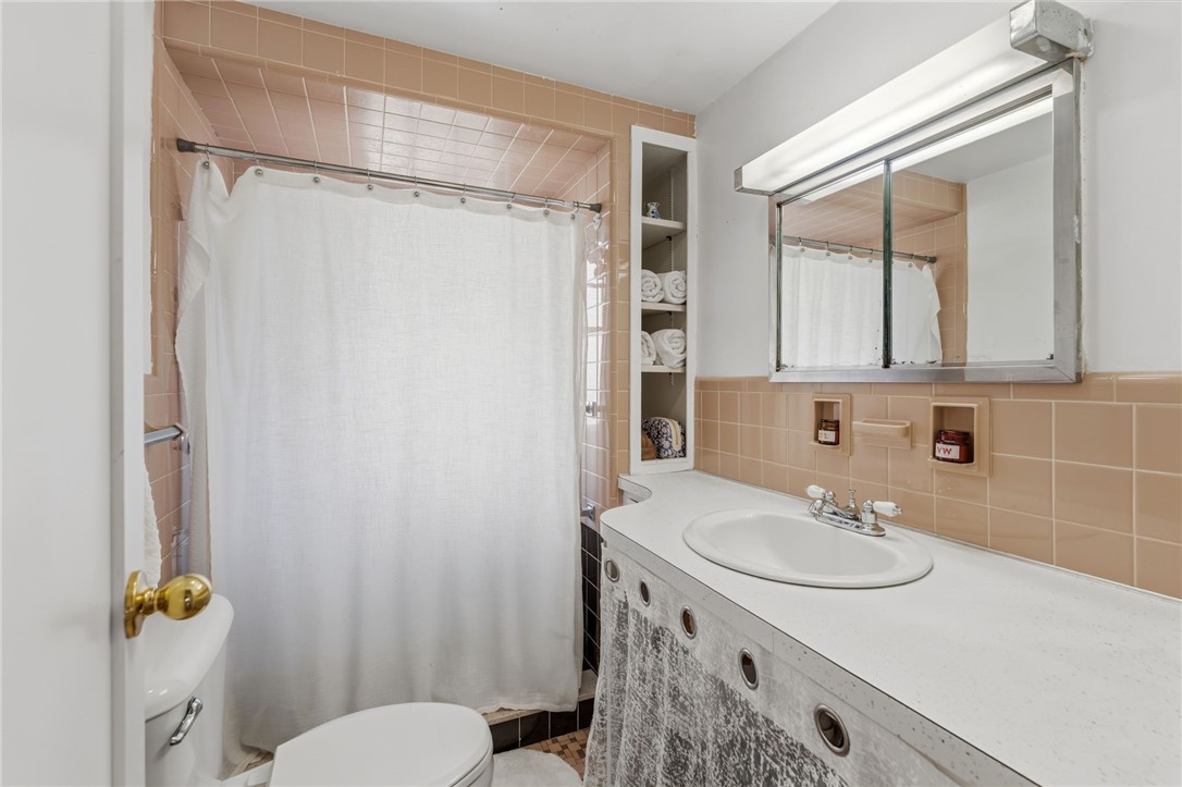 68 Packard Avenue Warwick, RI 02886 - Photo 27 of 44