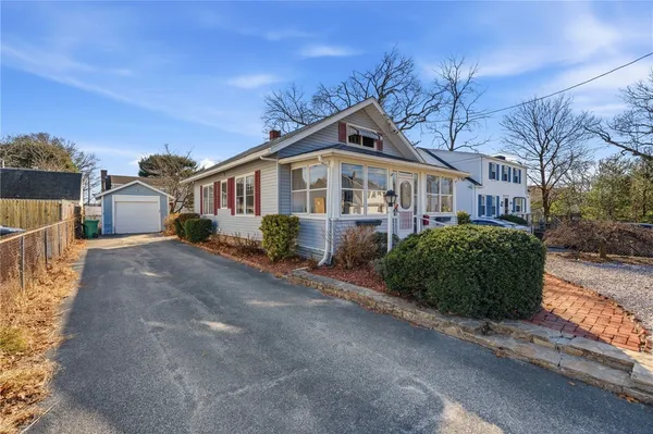 $399,000 | 68 Packard Avenue, Warwick, RI 02886