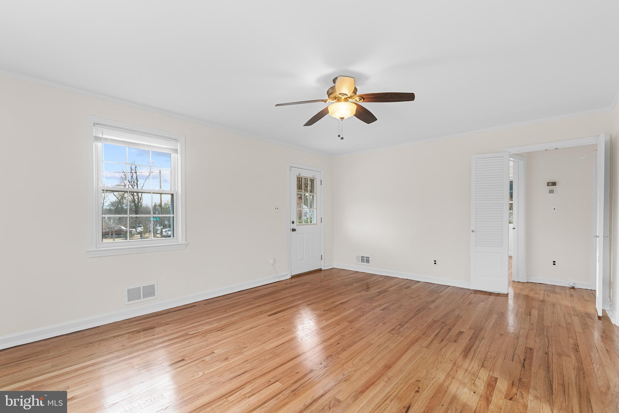 3007 Medway Street Silver Spring, MD 20902 - Photo 4 of 29