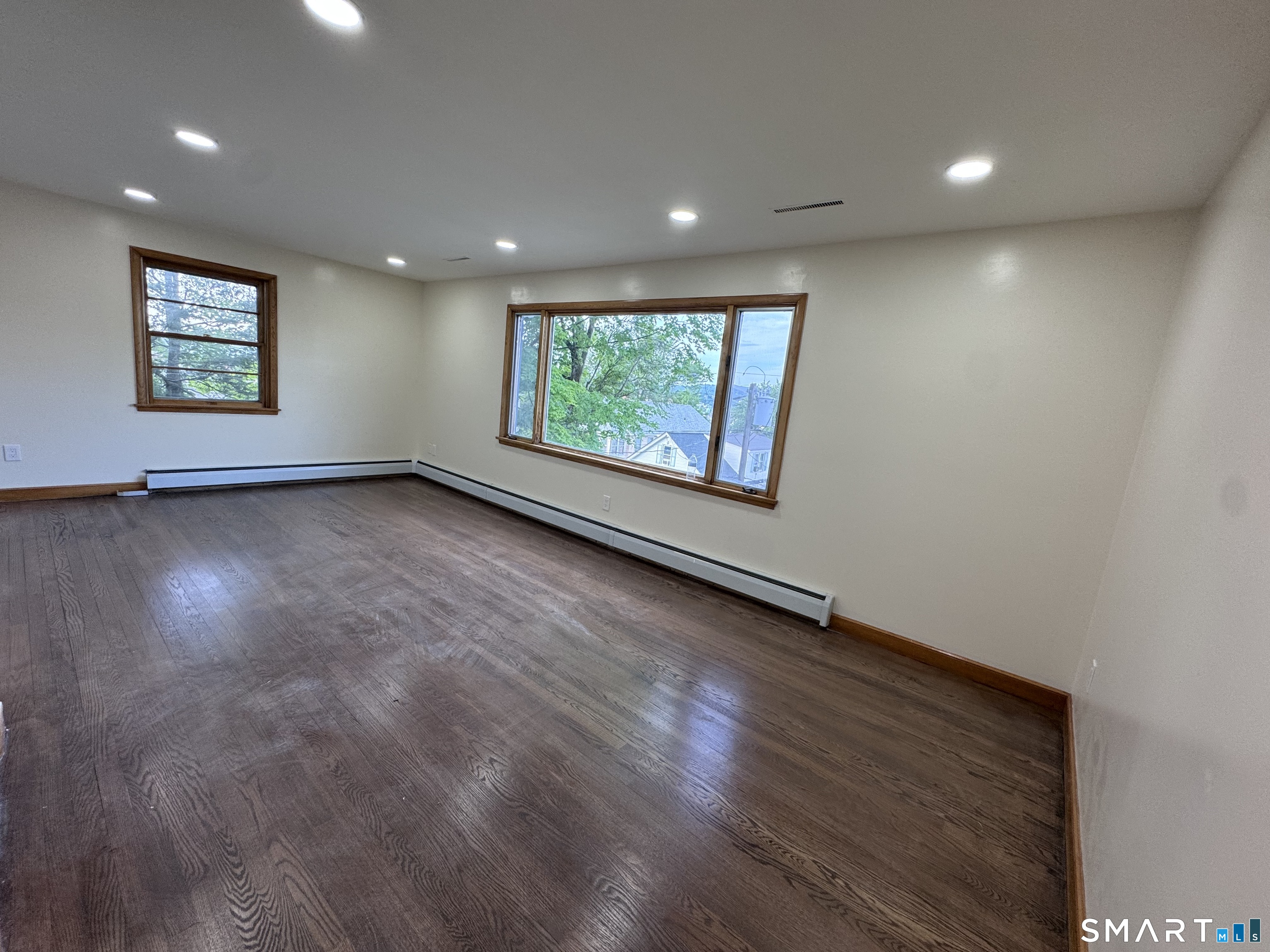 460 Congress Avenue, Unit 2 Waterbury, CT 06708 - Photo 2 of 8